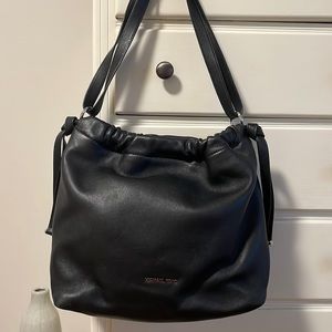 Black Michael Kors shoulder Bag